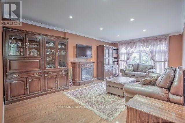 252 Fisherville Road, Toronto, Ontario  M2R 3C5 - Photo 8 - C13519168