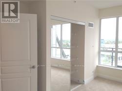 704 - 85 THE DONWAY W