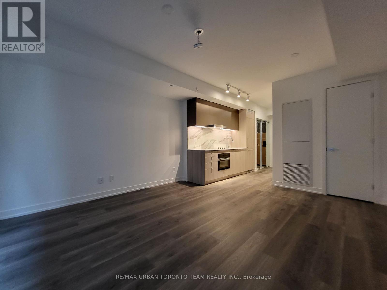 610 - 771 Yonge Street, Toronto, Ontario M4W 2G4 - Photo 6 - C13519286