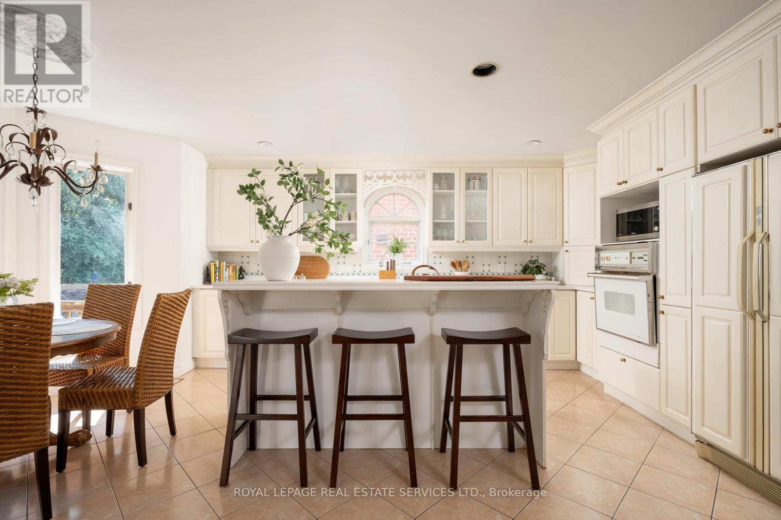 33 Lynnhaven Road, Toronto, Ontario  M6A 2K7 - Photo 17 - C13519300