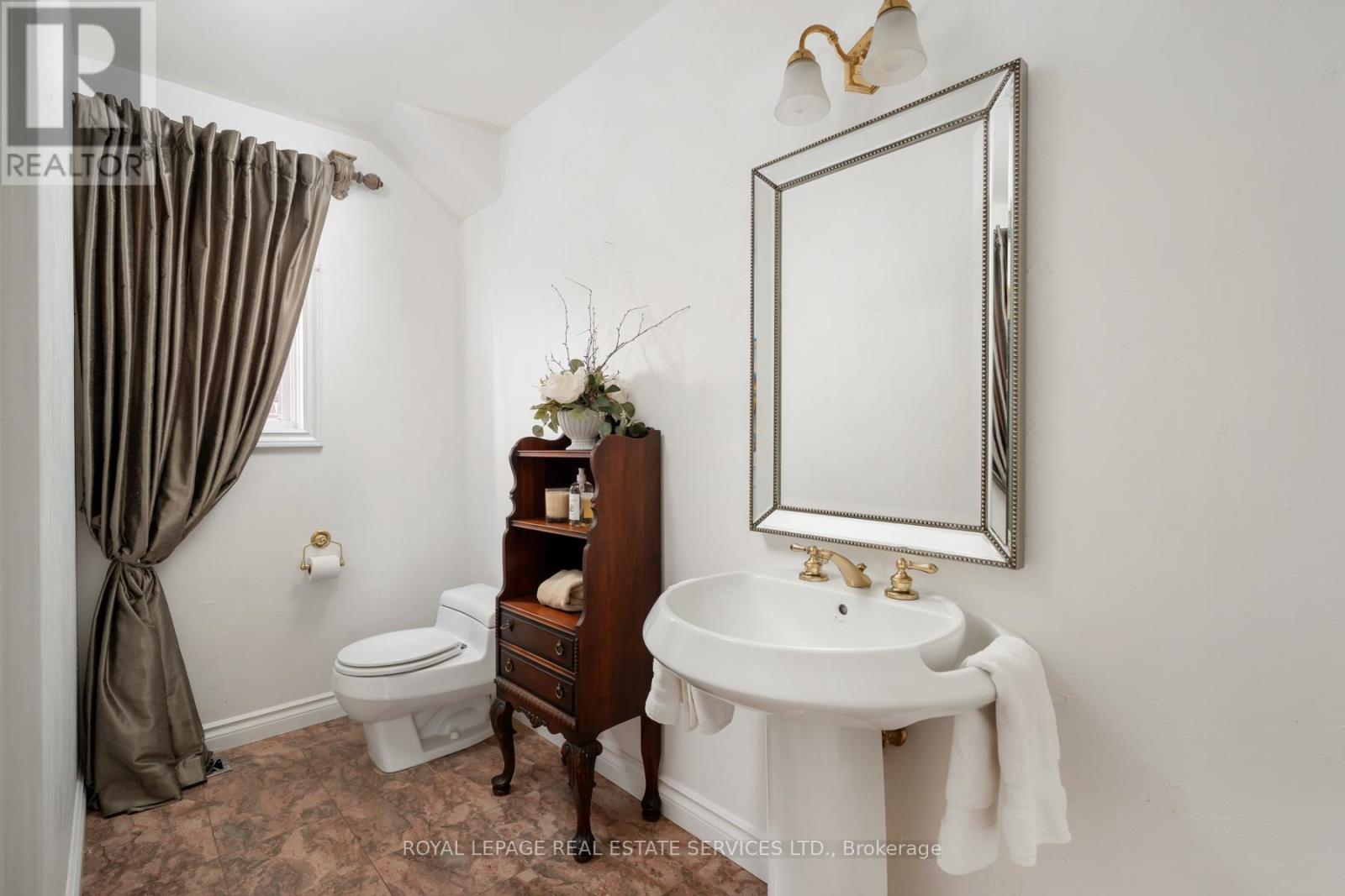33 Lynnhaven Road, Toronto, Ontario  M6A 2K7 - Photo 24 - C13519300