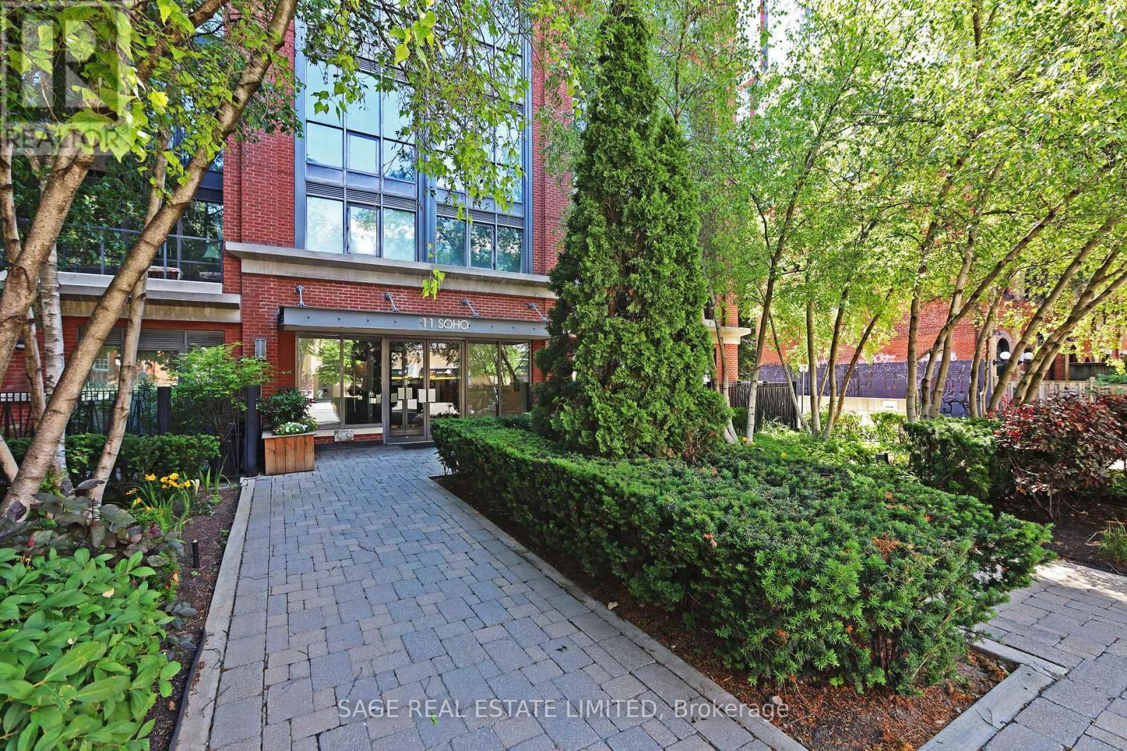 405 - 11 Soho Street, Toronto, Ontario  M5T 3L7 - Photo 2 - C13519384