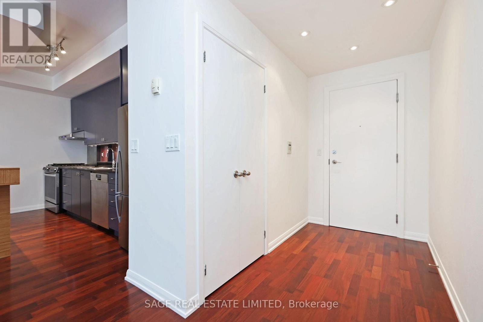 405 - 11 Soho Street, Toronto, Ontario  M5T 3L7 - Photo 5 - C13519384