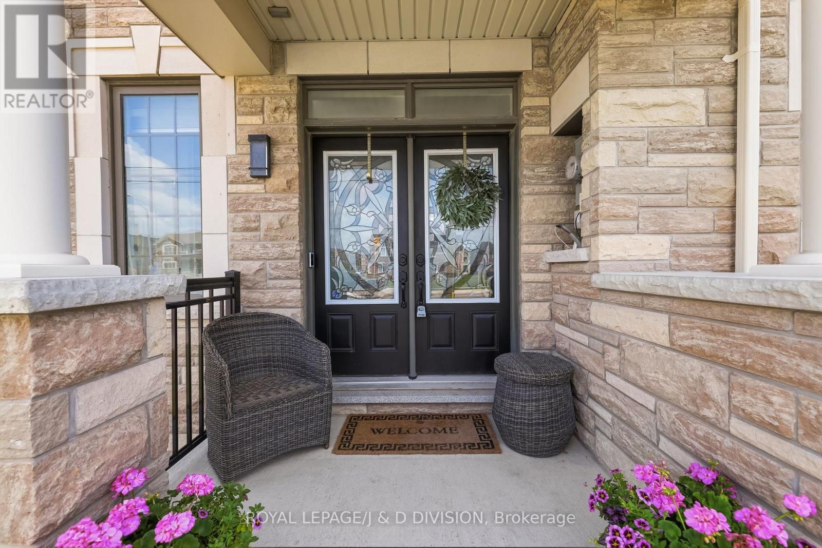 3000 Hollyberry Trail, Pickering, Ontario  L1X 0N5 - Photo 4 - E13519186
