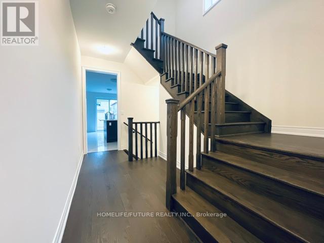 15 Wesley Brooks Street, Clarington, Ontario  L1B 0W1 - Photo 3 - E13519268