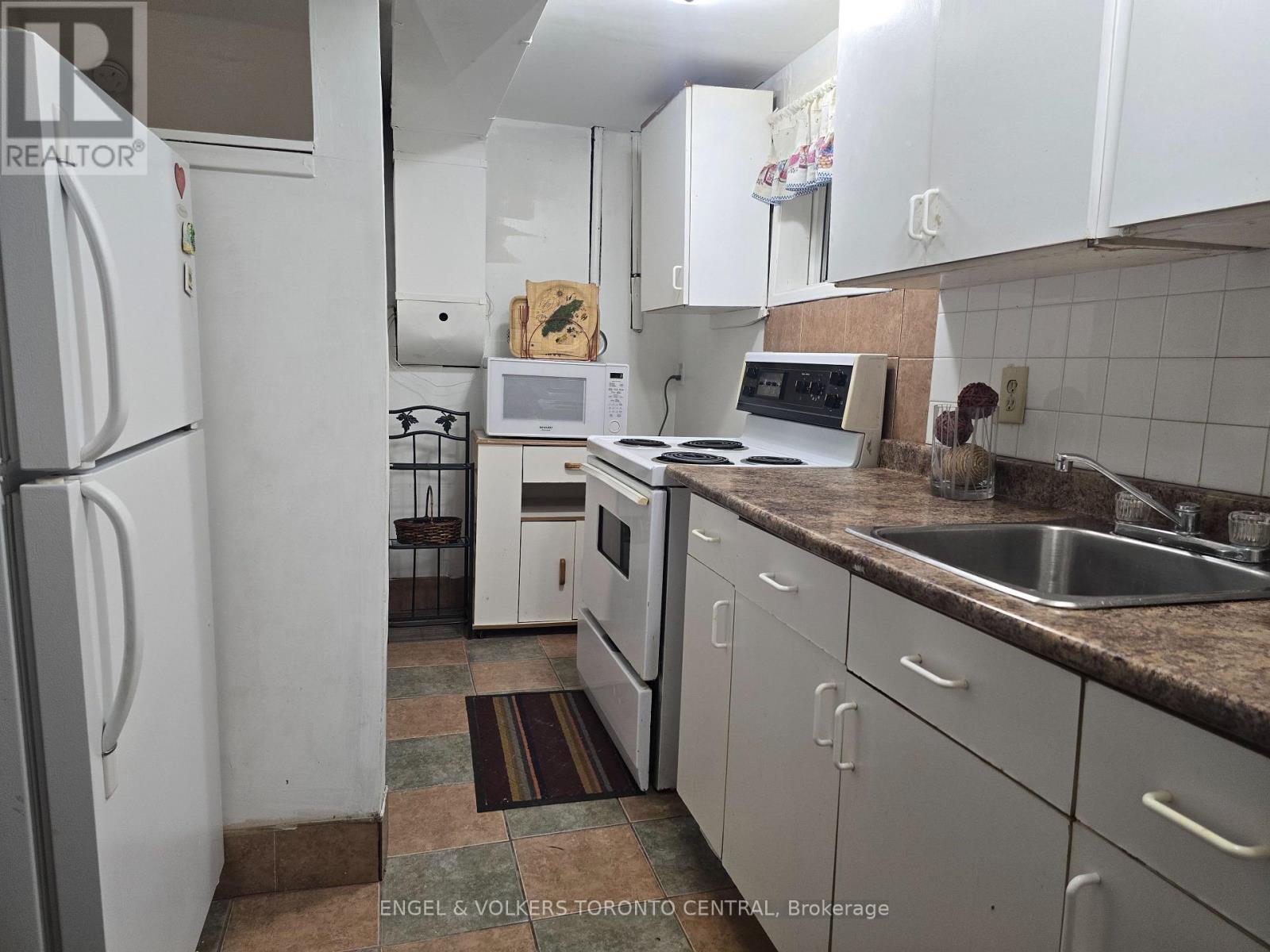 Bsmt - 9 Shademaster Court, Toronto, Ontario  M1B 1Y5 - Photo 14 - E13519306