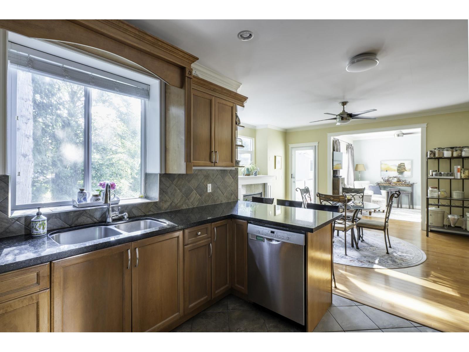 10172 159 Street, Surrey, British Columbia  V4N 5R5 - Photo 10 - R3142353