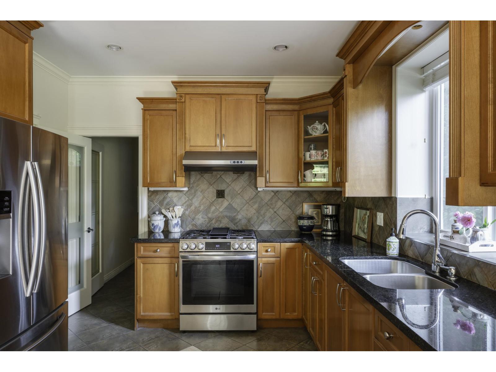 10172 159 Street, Surrey, British Columbia  V4N 5R5 - Photo 12 - R3142353