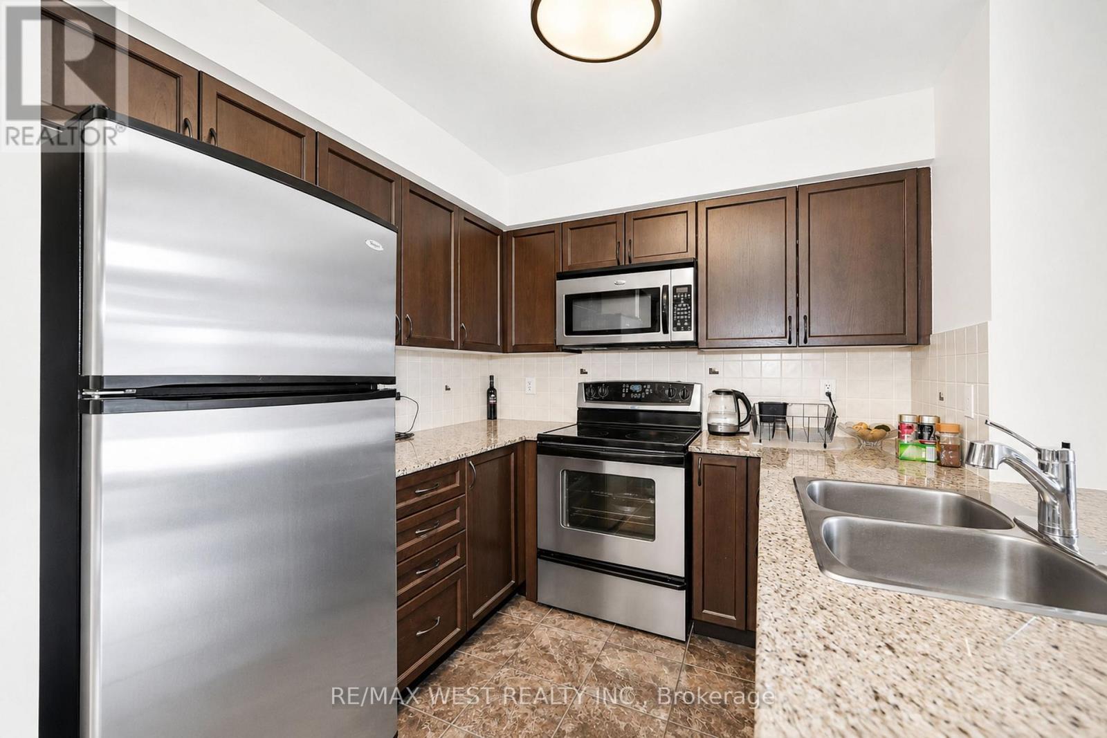 1808 - 7 North Park Road, Vaughan, Ontario  L4J 0C9 - Photo 3 - N13519290