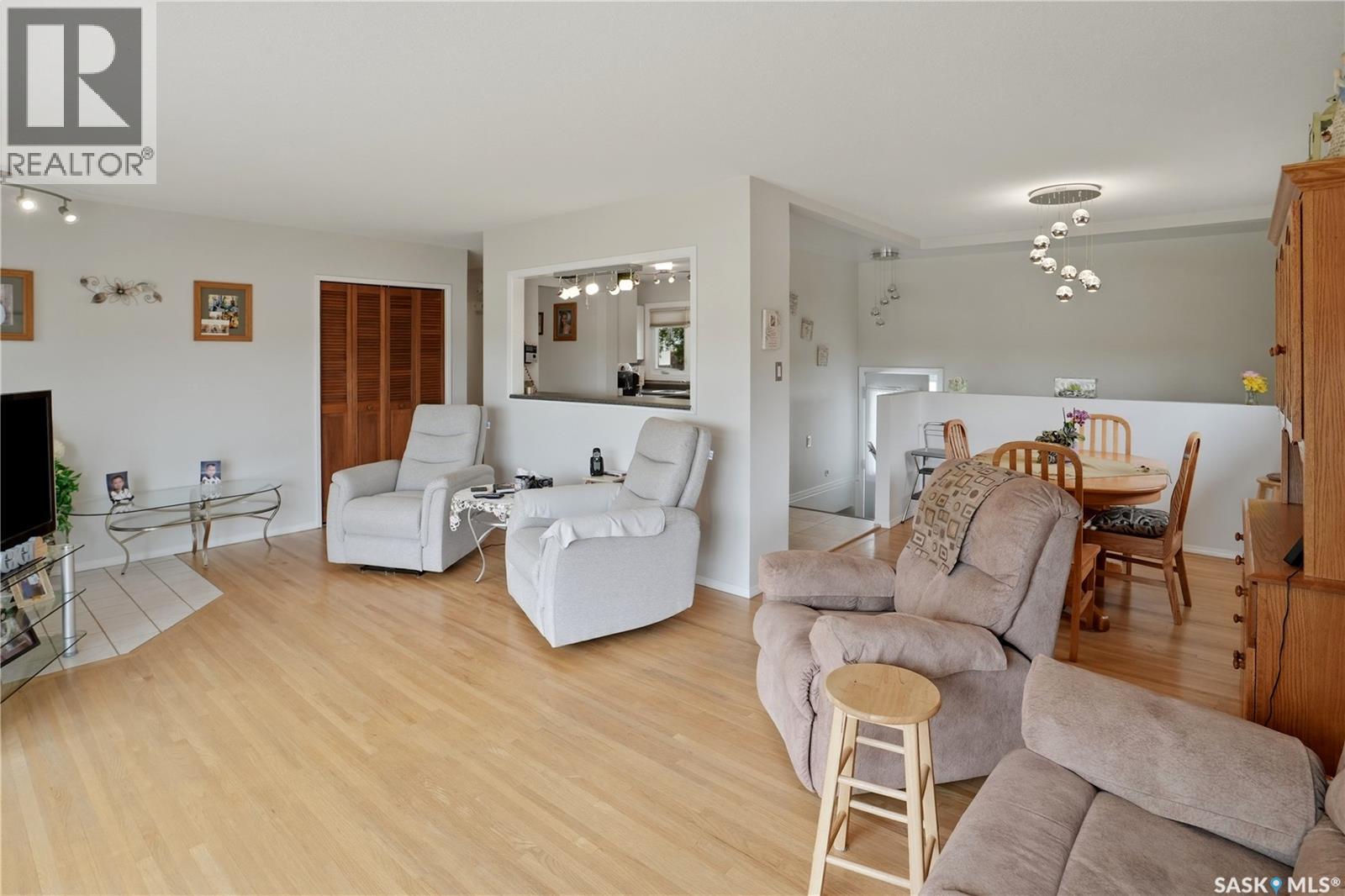 1402 93rd Street, North Battleford, Saskatchewan  S9A 0C1 - Photo 12 - SK041215