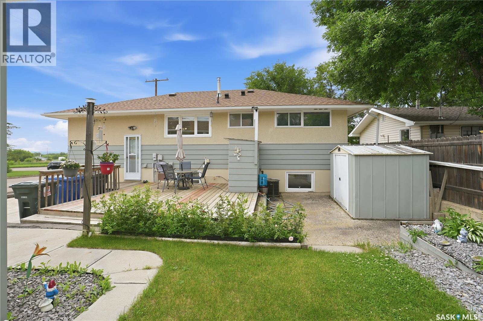 1402 93rd Street, North Battleford, Saskatchewan  S9A 0C1 - Photo 29 - SK041215