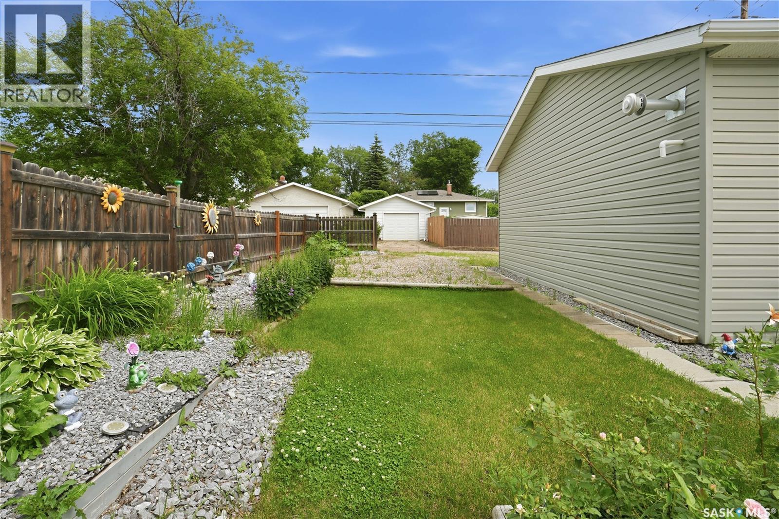 1402 93rd Street, North Battleford, Saskatchewan  S9A 0C1 - Photo 30 - SK041215