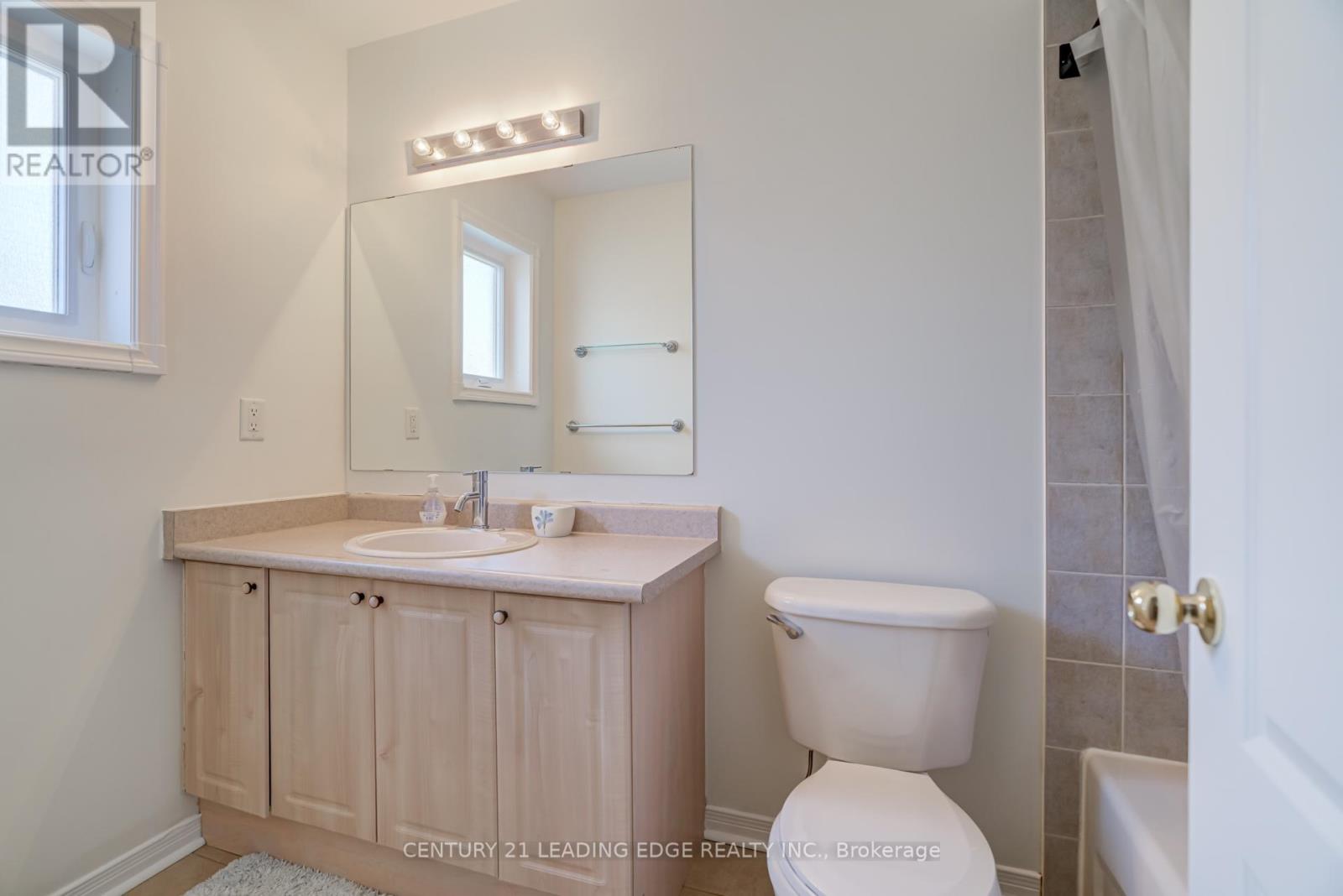 13 Grape Trail, Brampton, Ontario  L7A 2V7 - Photo 13 - W13519164