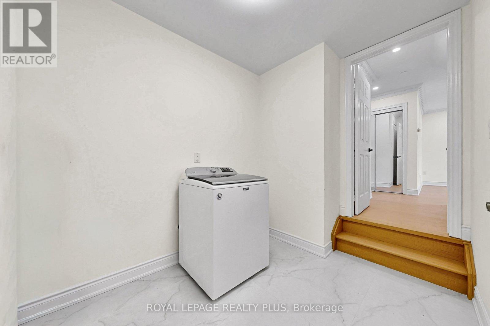 3249 Mcdowell Drive, Mississauga, Ontario L5M 6S4 - Photo 21 - W13519270