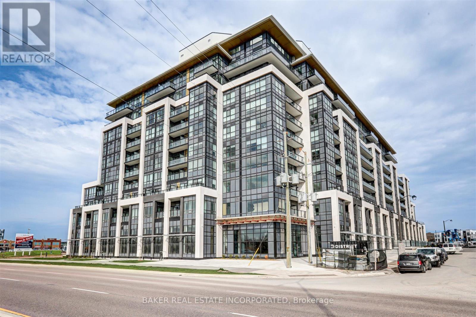 619 - 405 Dundas Street W, Oakville, Ontario  L6M 5P9 - Photo 1 - W13519318