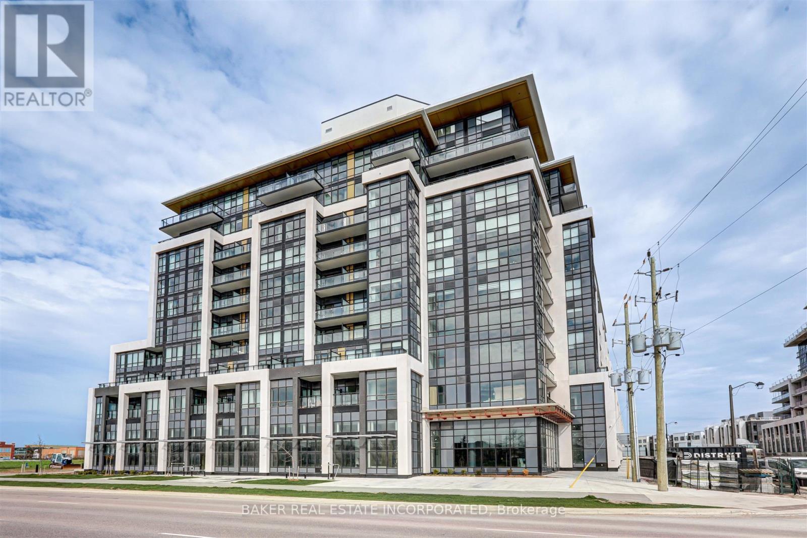 619 - 405 Dundas Street W, Oakville, Ontario  L6M 5P9 - Photo 2 - W13519318