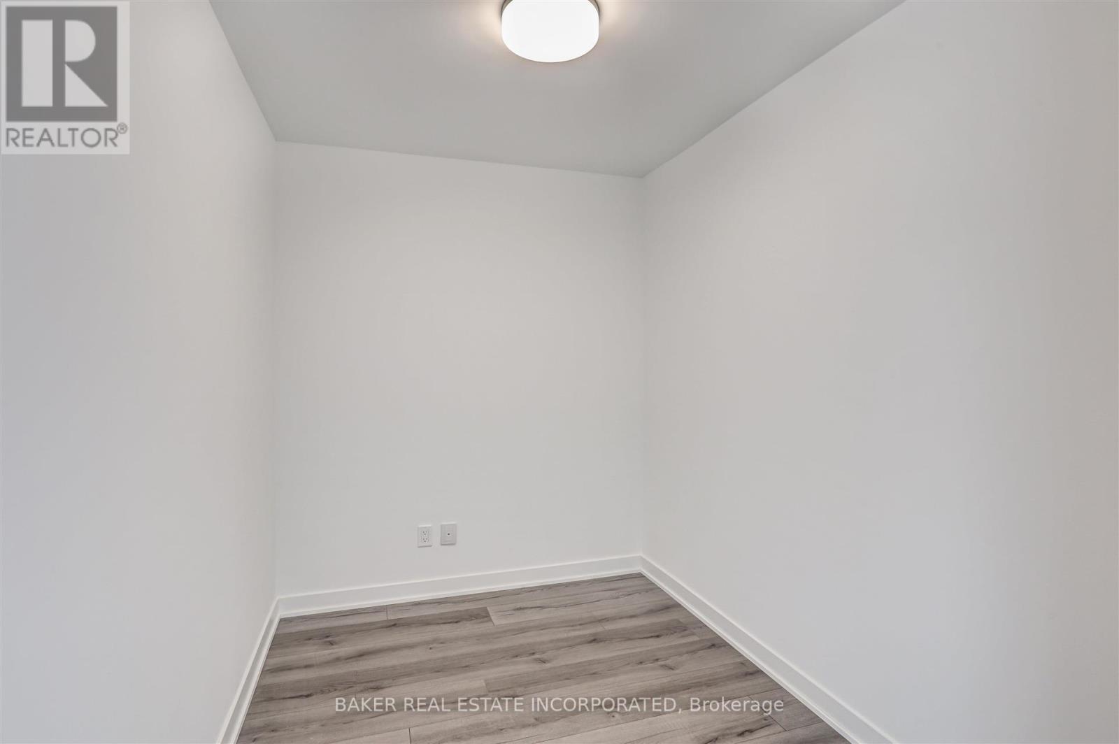 619 - 405 Dundas Street W, Oakville, Ontario  L6M 5P9 - Photo 8 - W13519318