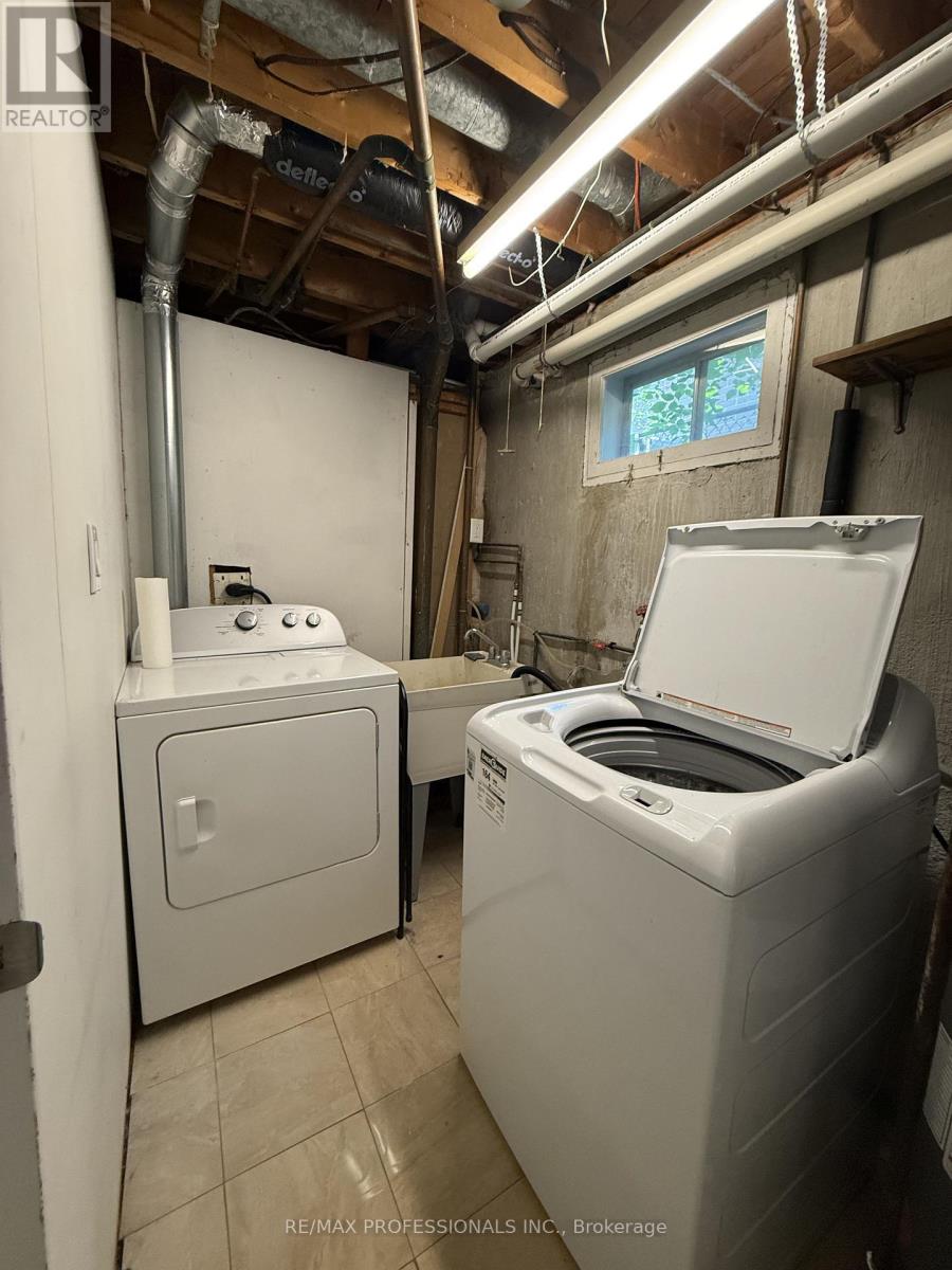 Basement - 23 Dunwich Place, Brampton, Ontario  L6T 1K3 - Photo 16 - W13519320