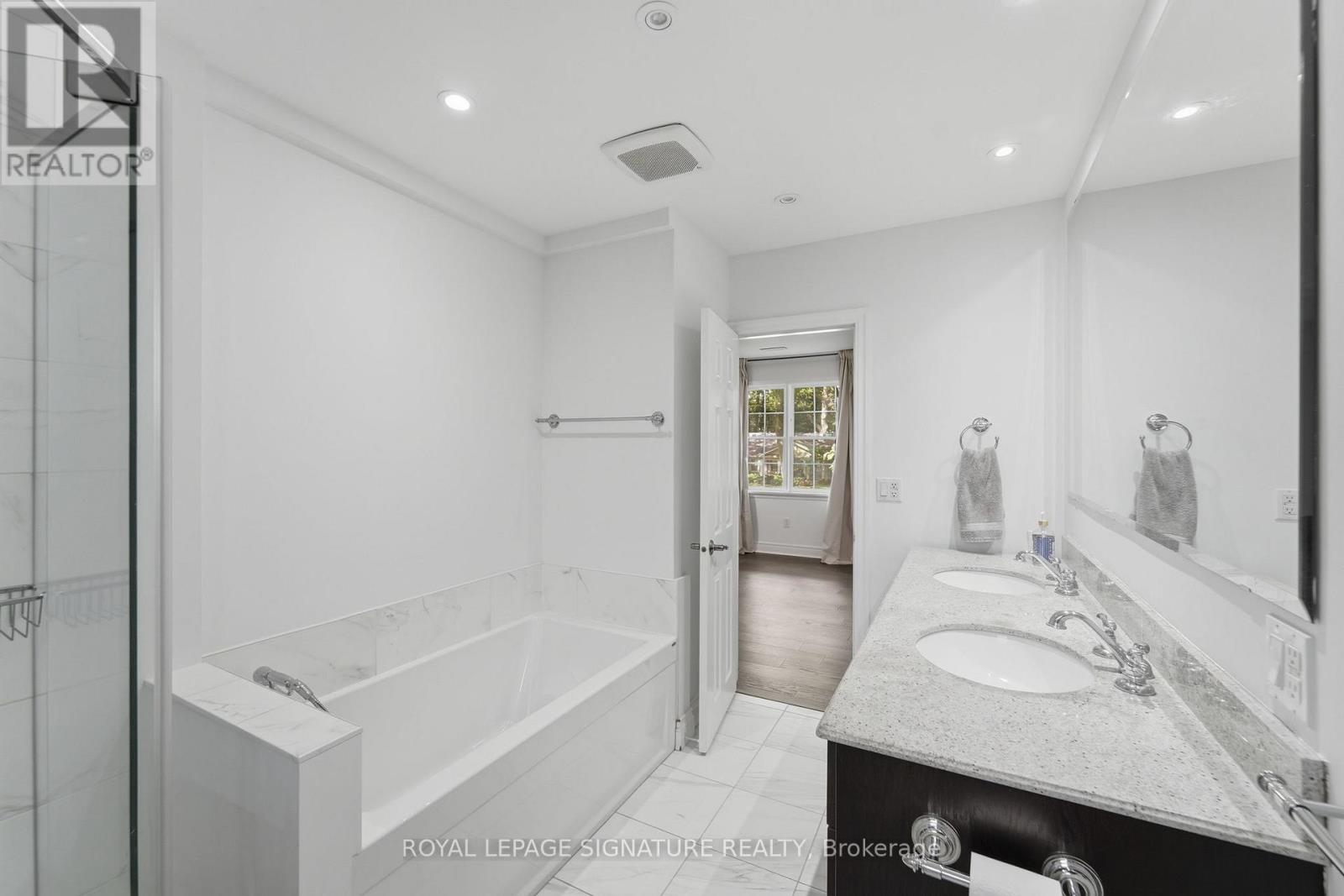 312 Dalewood Drive, Oakville, Ontario  L6J 4P5 - Photo 29 - W13519378
