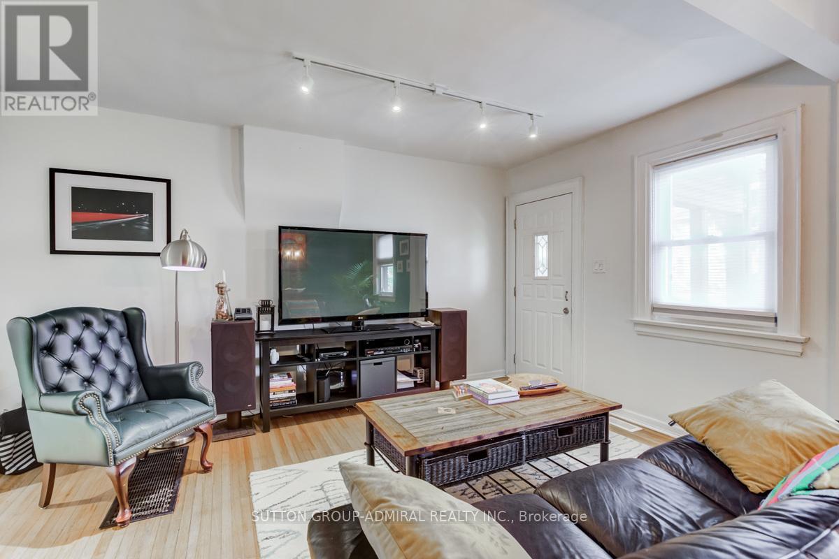 53 Pritchard Avenue, Toronto, Ontario  M6N 1T5 - Photo 5 - W13519418