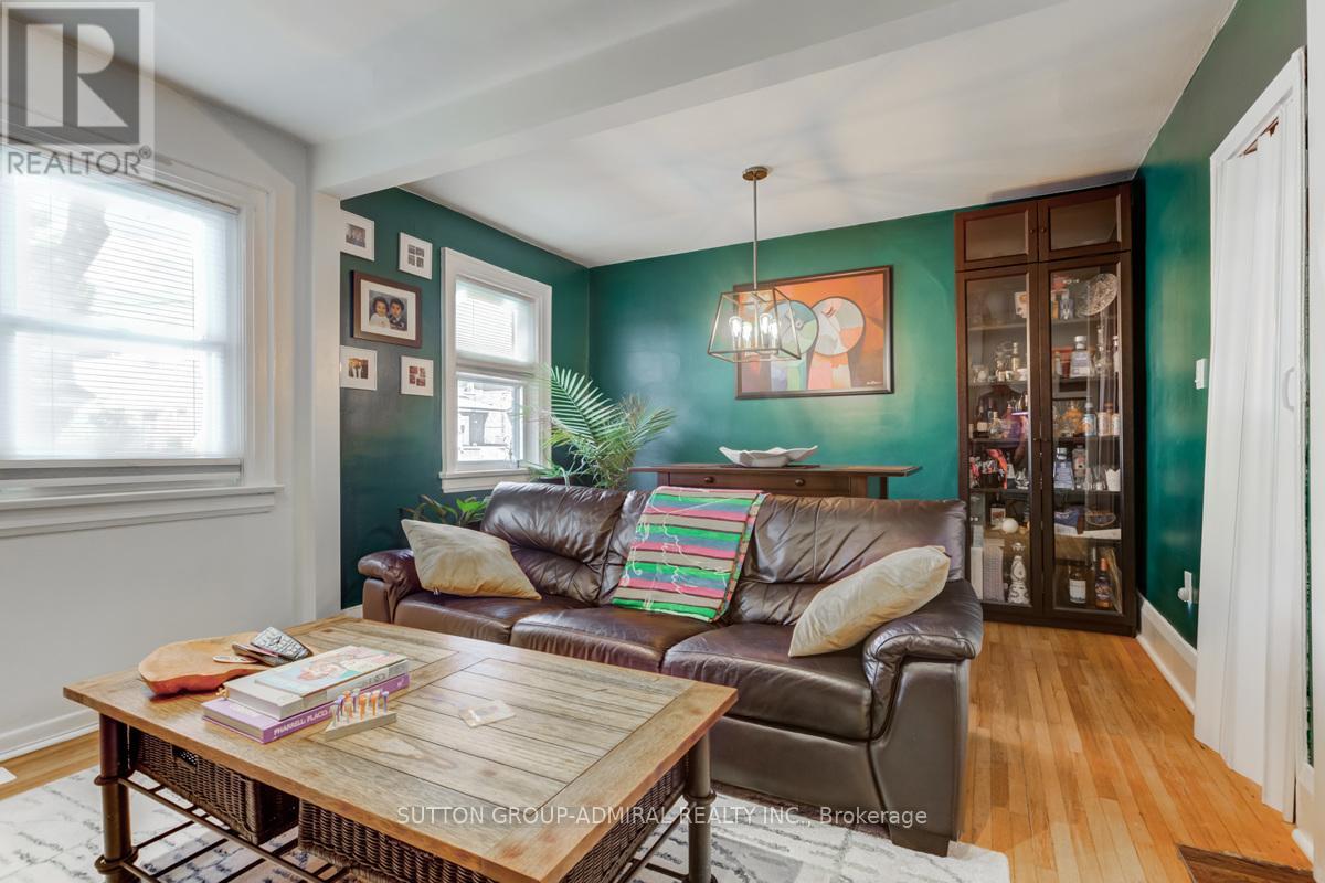 53 Pritchard Avenue, Toronto, Ontario  M6N 1T5 - Photo 6 - W13519418
