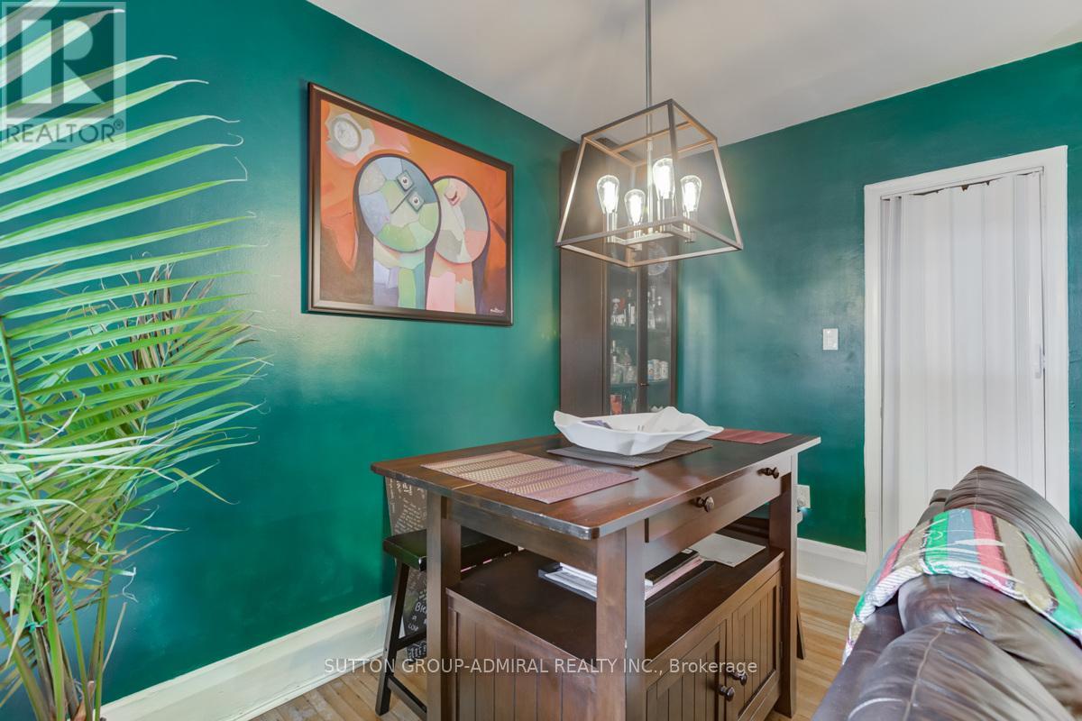 53 Pritchard Avenue, Toronto, Ontario  M6N 1T5 - Photo 8 - W13519418