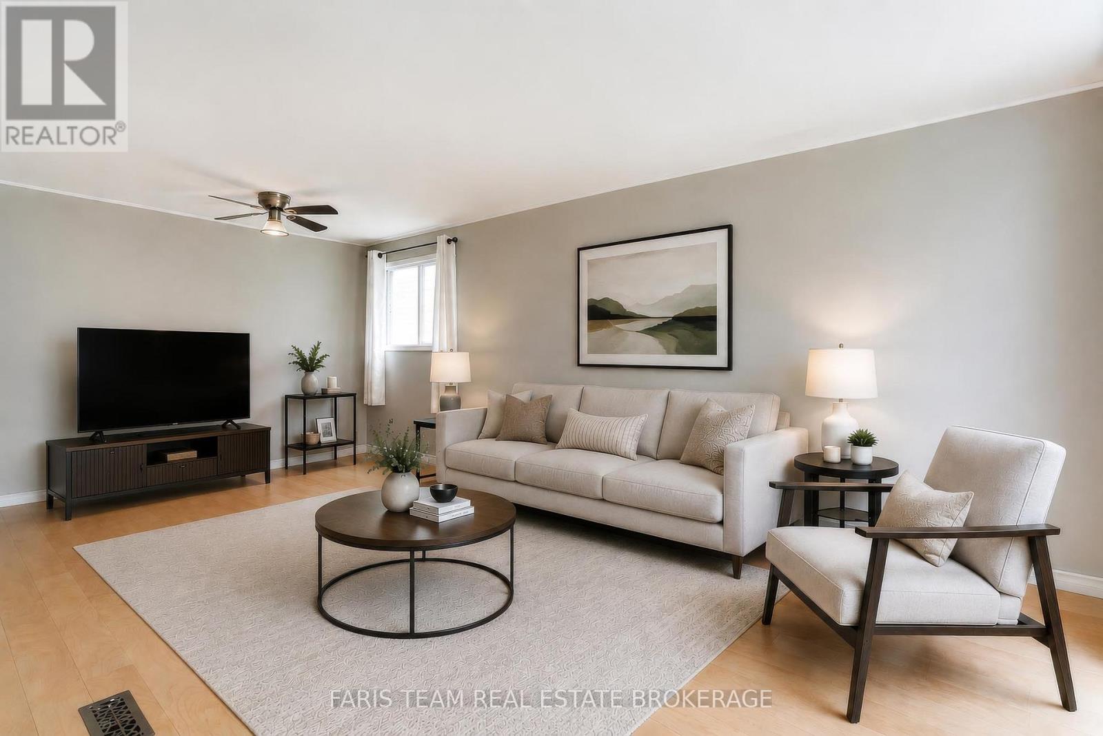139 Burns Circle, Barrie, Ontario  L4N 5J8 - Photo 10 - S13495916