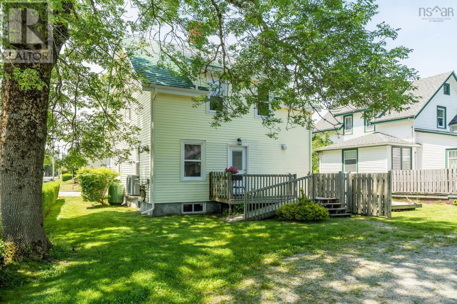 21 Brunswick Street, Yarmouth, Nova Scotia  B5A 2E5 - Photo 29 - 202616459
