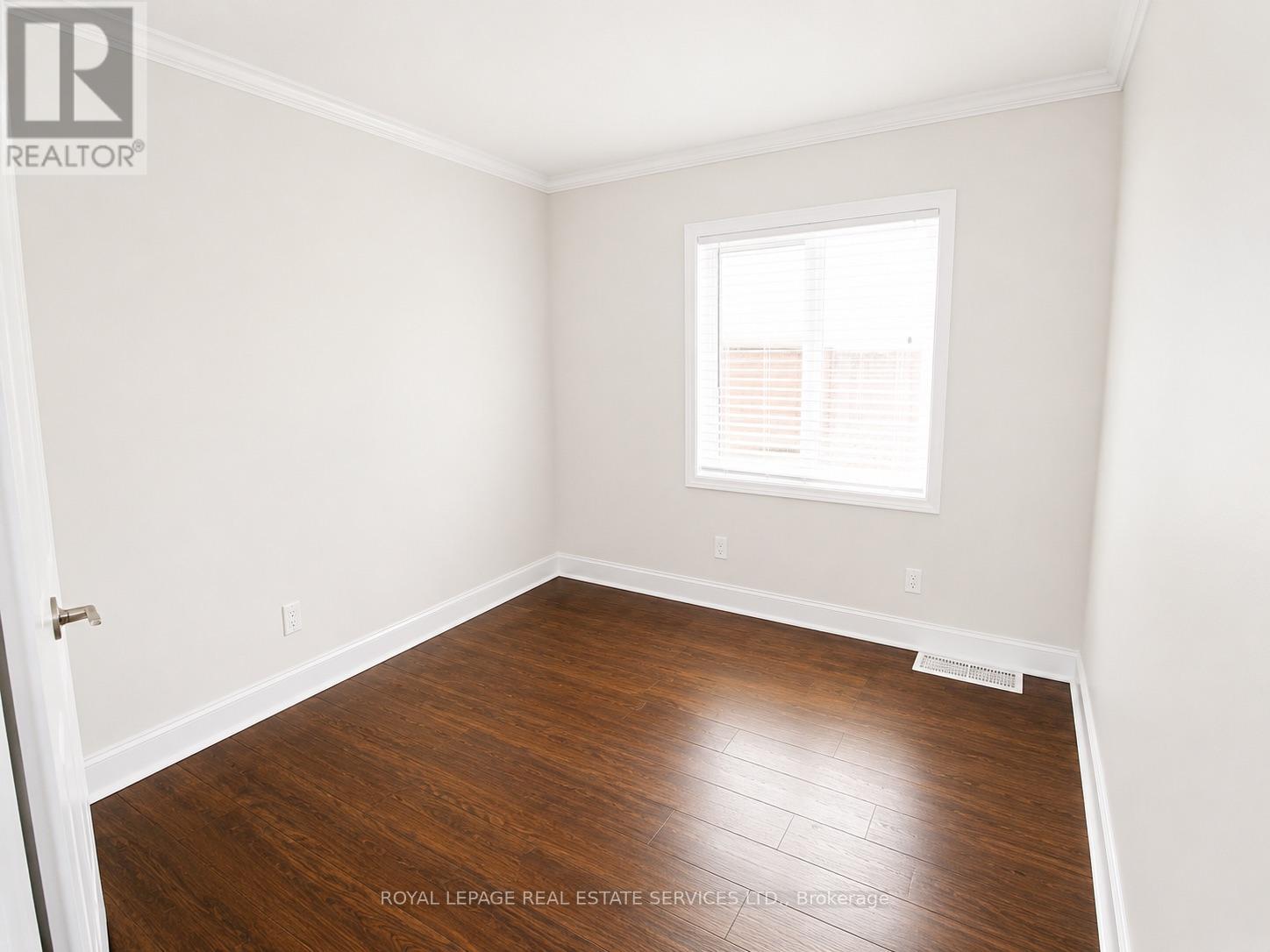 Main Floor - 132 Elmwood Road, Oakville, Ontario  L6K 2A7 - Photo 10 - W13430184