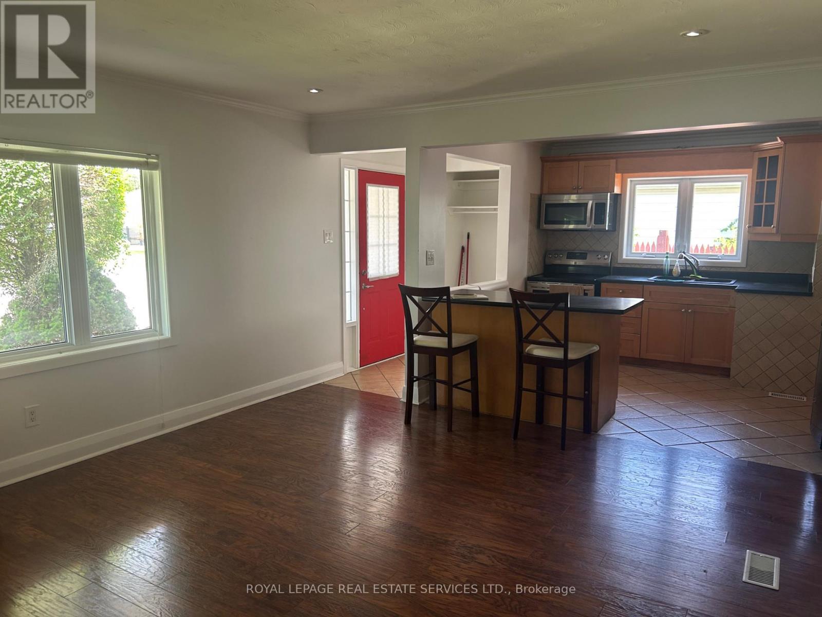 MAIN FLOOR - 132 ELMWOOD ROAD