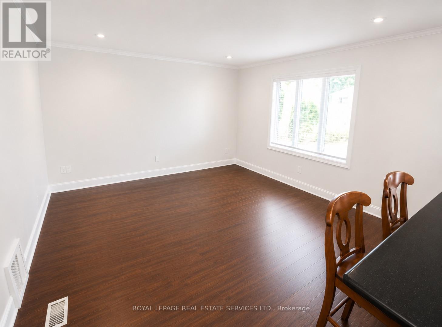 Main Floor - 132 Elmwood Road, Oakville, Ontario  L6K 2A7 - Photo 7 - W13430184