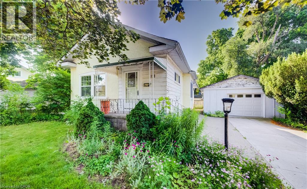 111 PINEWOOD Avenue, Cambridge, Ontario