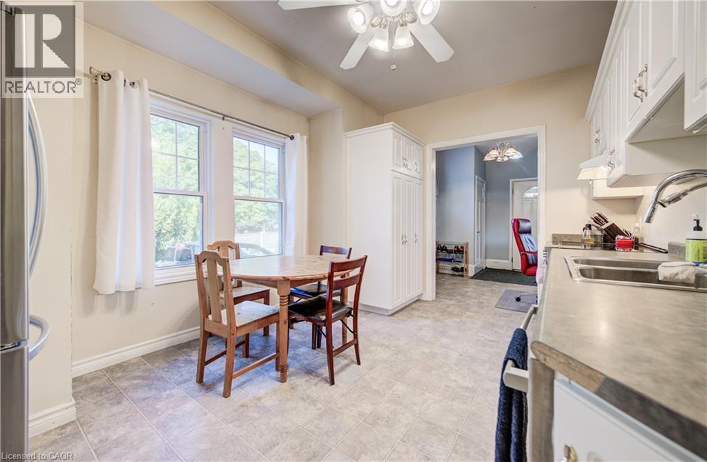 111 Pinewood Avenue, Cambridge, Ontario  N3H 2M3 - Photo 13 - 40844738
