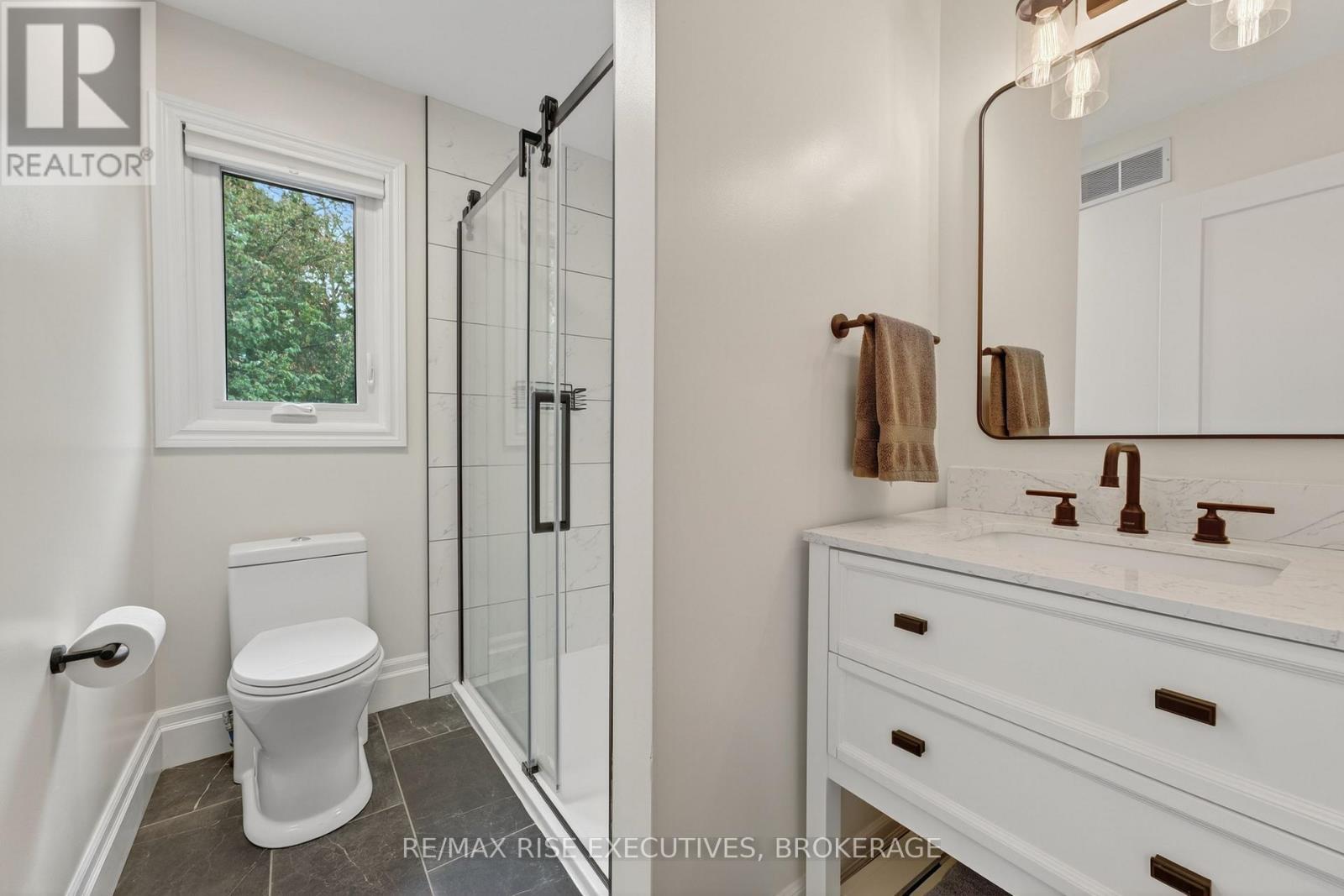 648 Woodland Place SE, Kingston, Ontario  K7L 4V1 - Photo 32 - X13519546