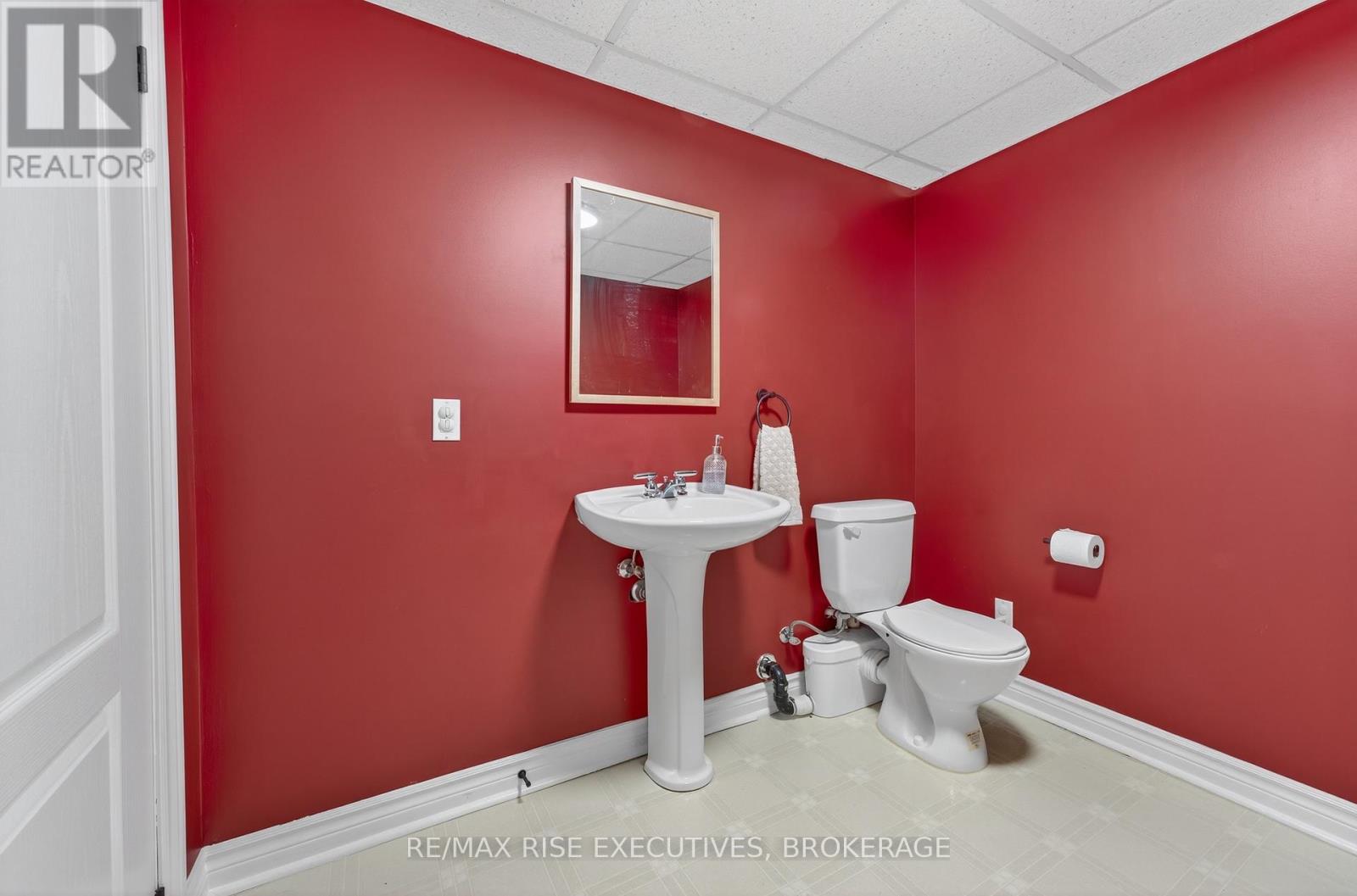648 Woodland Place SE, Kingston, Ontario  K7L 4V1 - Photo 39 - X13519546