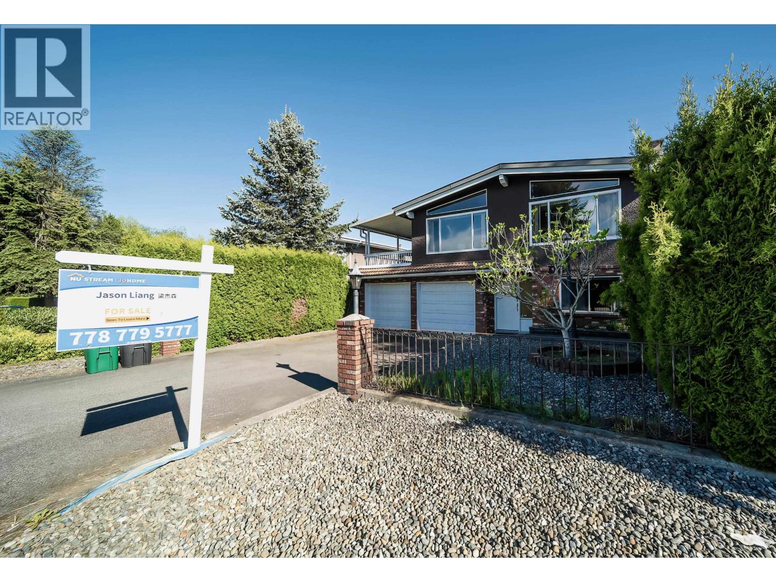 951 Everett Crescent, Burnaby, British Columbia  V5A 2N6 - Photo 3 - R3142267