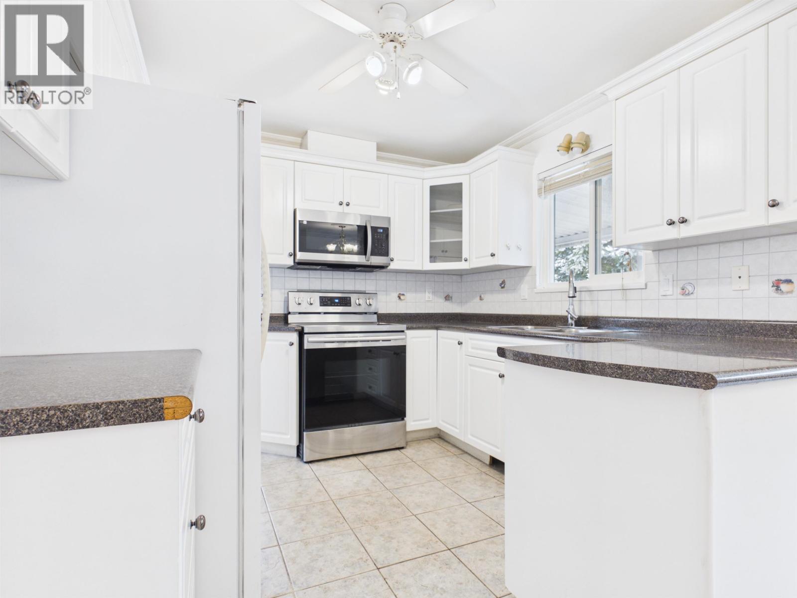 951 Everett Crescent, Burnaby, British Columbia  V5A 2N6 - Photo 16 - R3142267