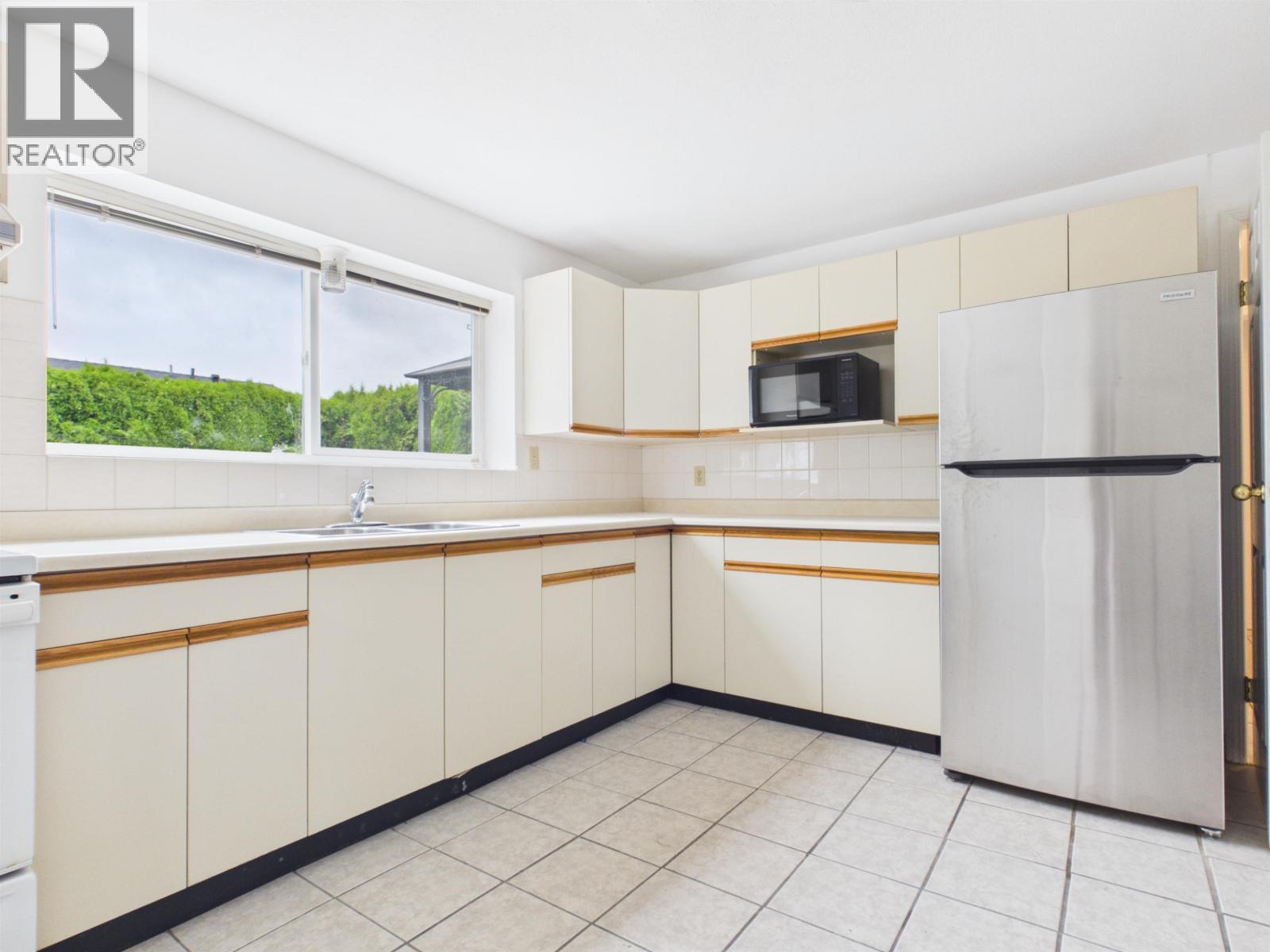 951 Everett Crescent, Burnaby, British Columbia  V5A 2N6 - Photo 25 - R3142267