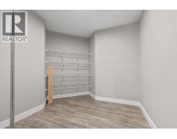 574 Gowen Place, Kelowna, British Columbia  V1W 5B4 - Photo 27 - 10392648