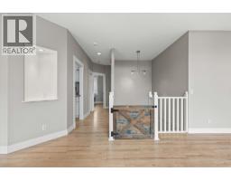 574 Gowen Place, Kelowna, British Columbia  V1W 5B4 - Photo 23 - 10392648