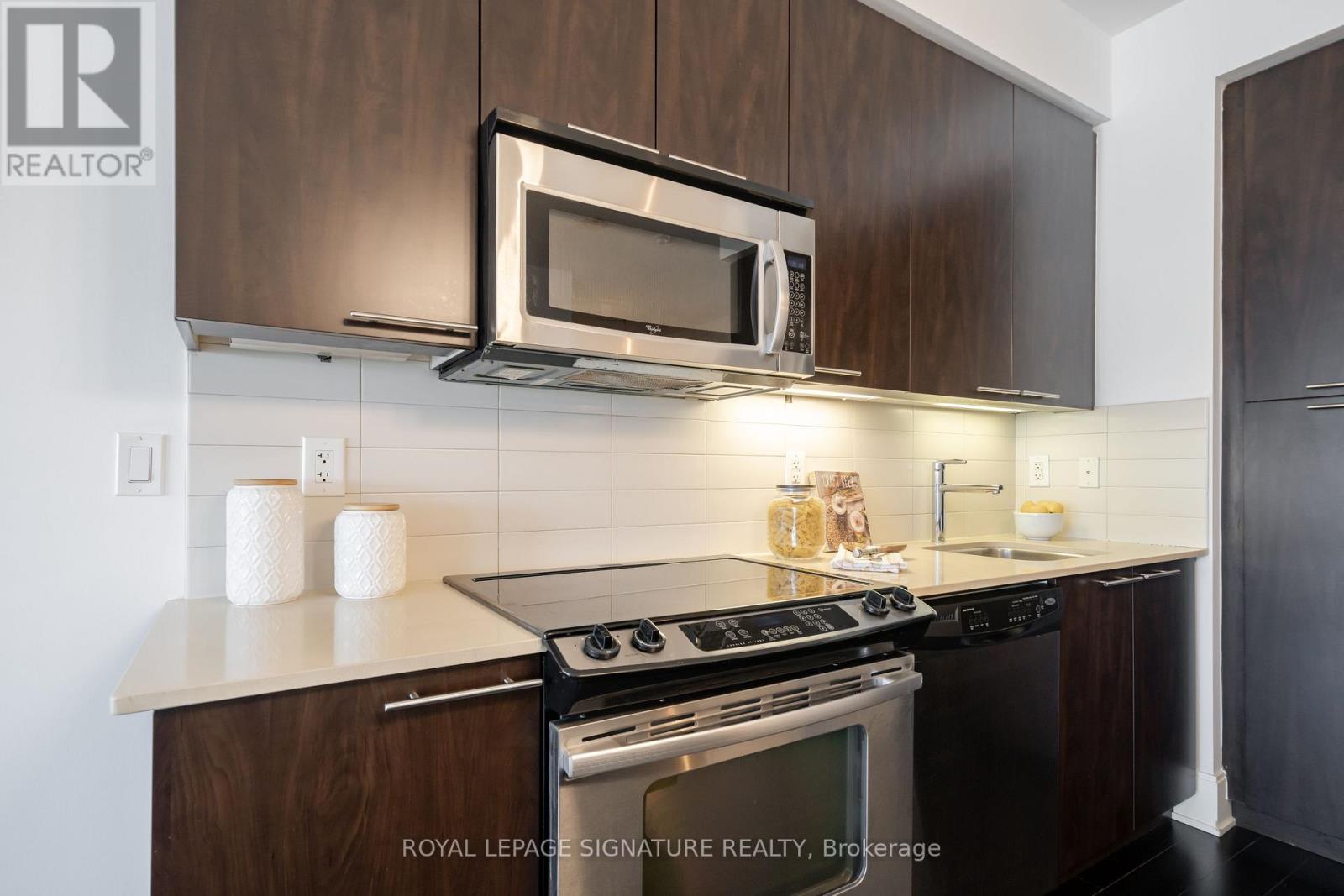 1901 - 25 Broadway Avenue, Toronto, Ontario  M4P 1T7 - Photo 11 - C13519444