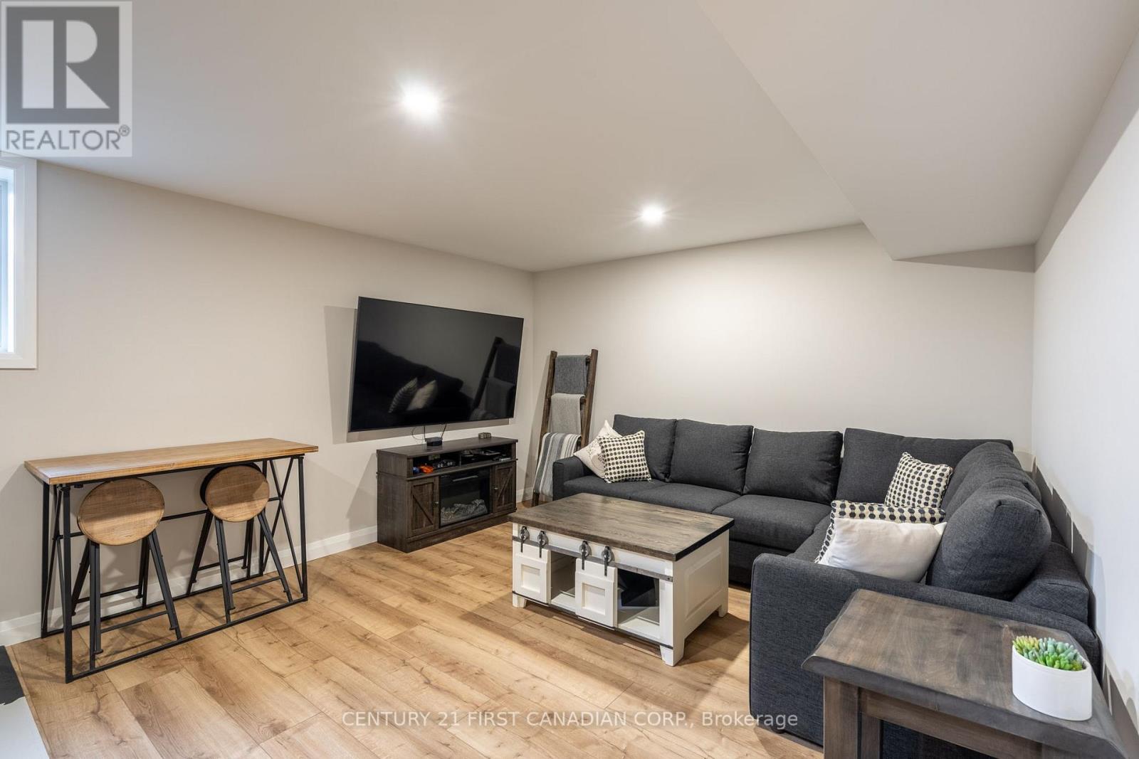 19 - 17 Nicholson Street, Lucan Biddulph, Ontario  N0M 2J0 - Photo 25 - X13507926