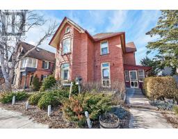 28 QUEEN STREET, Innisfil, Ontario