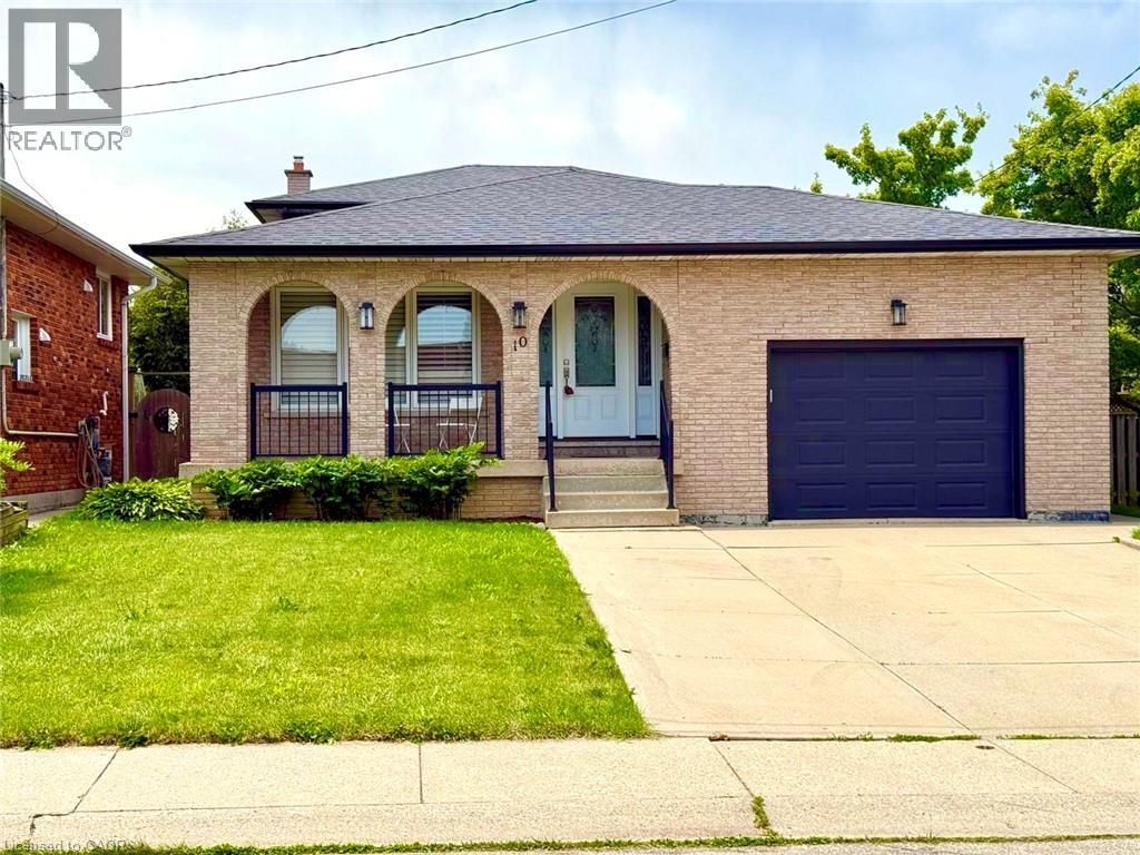 10 ENOLA Avenue
