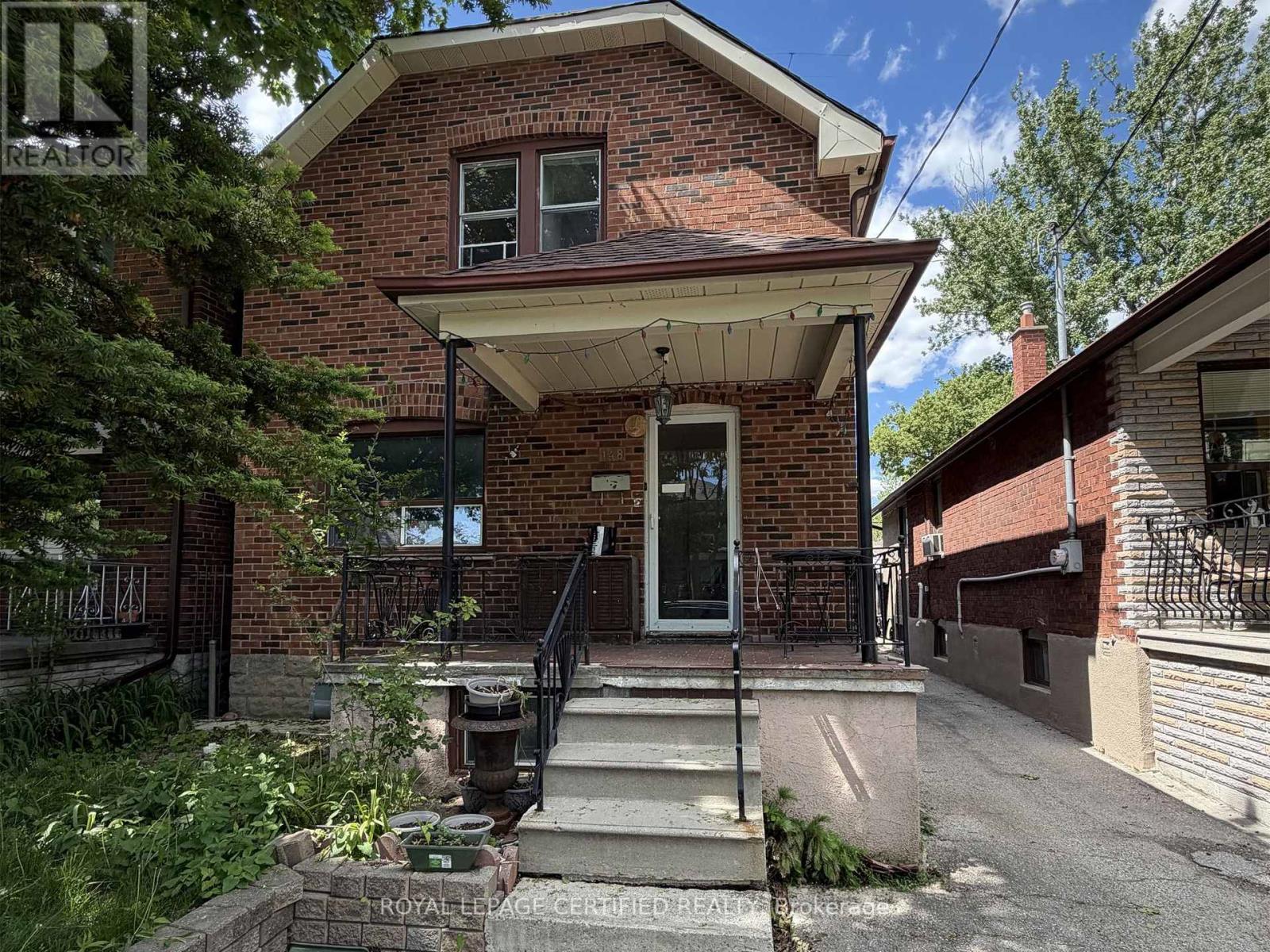 Upper - 148 Belgravia Avenue, Toronto, Ontario  M6E 2M7 - Photo 19 - W13243388