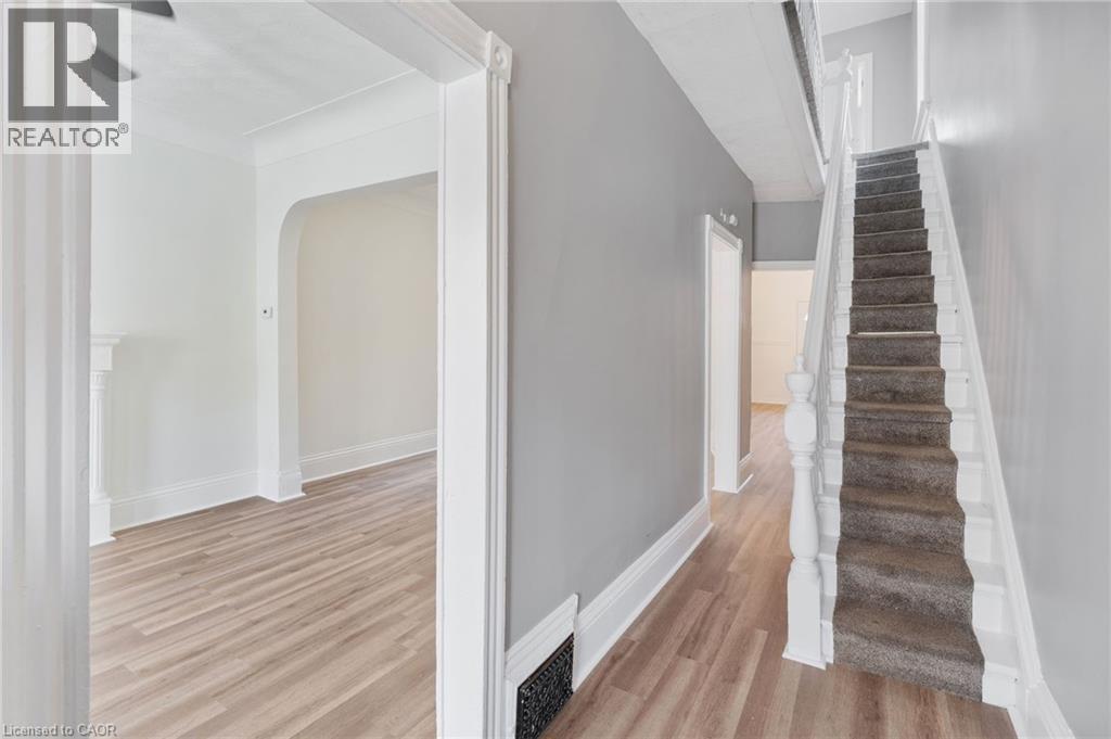 40 Ashley Street, Hamilton, Ontario  L8L 5S6 - Photo 4 - 40845000