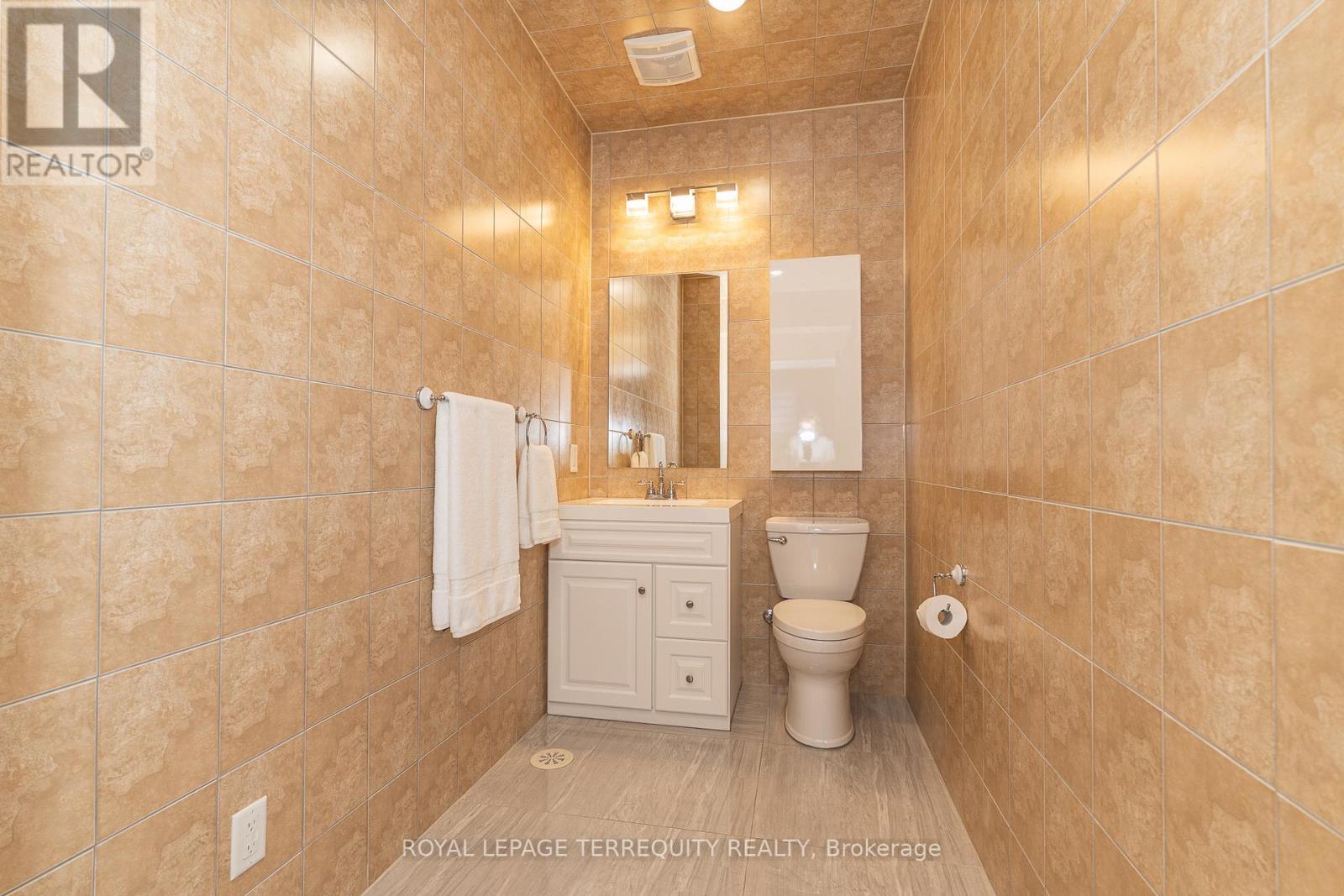 3 Gair Drive, Toronto, Ontario  M8W 4P2 - Photo 11 - W13519450