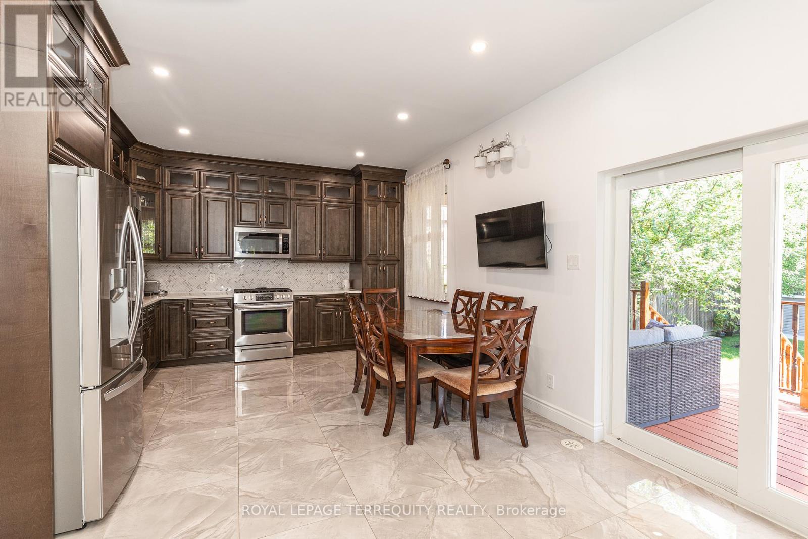 3 Gair Drive, Toronto, Ontario  M8W 4P2 - Photo 12 - W13519450