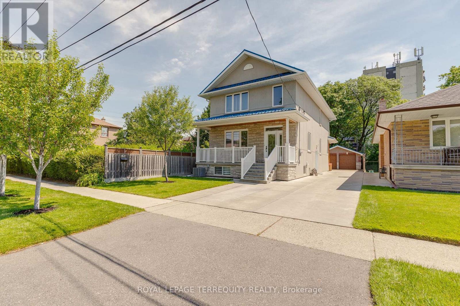 3 Gair Drive, Toronto, Ontario  M8W 4P2 - Photo 2 - W13519450