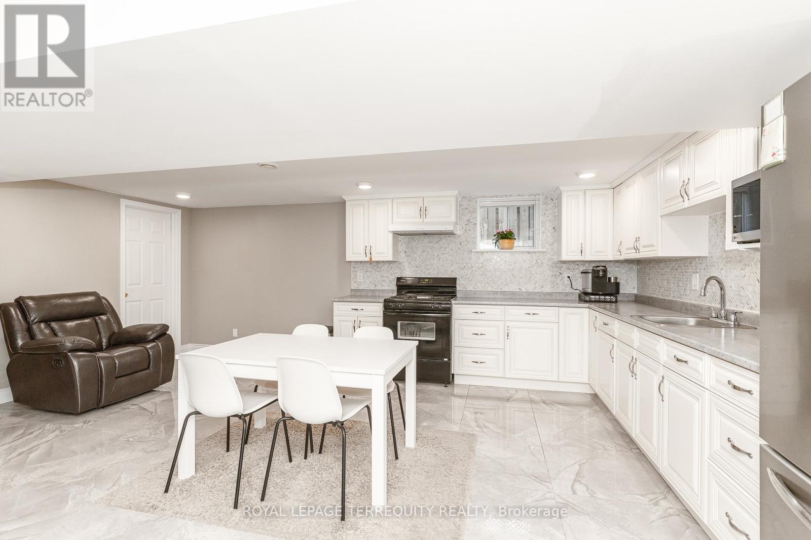 3 Gair Drive, Toronto, Ontario  M8W 4P2 - Photo 31 - W13519450